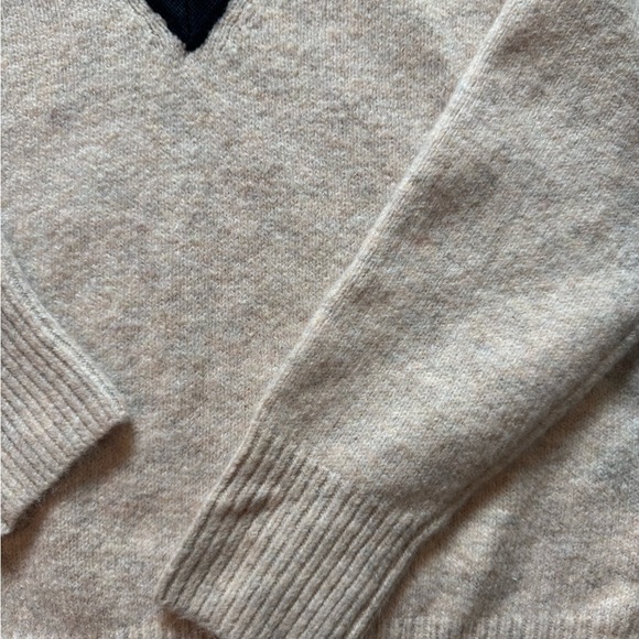 Rain & Rose varsity stripe v-neck Sweater with Textured Knit size Medium - Picture 8 of 8